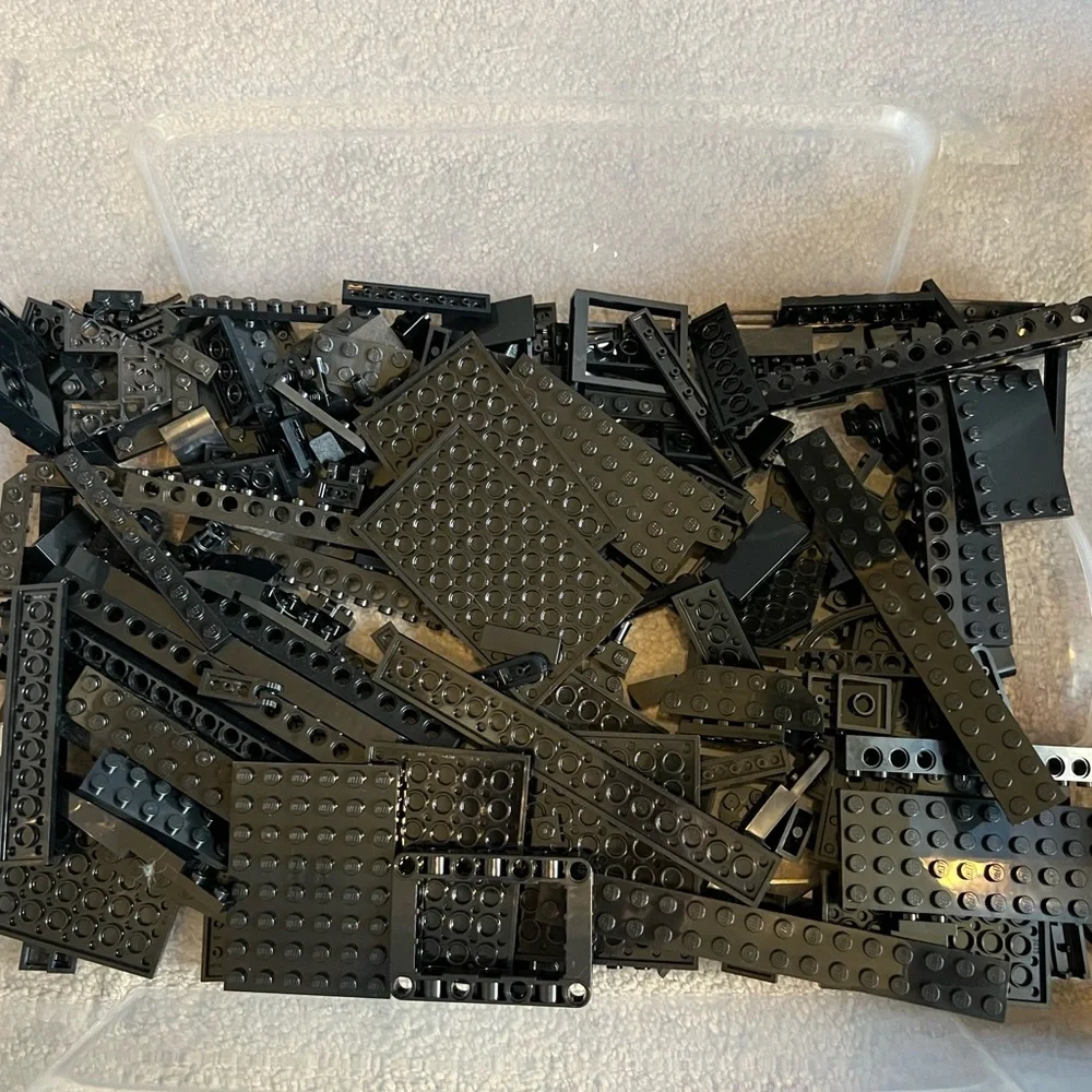 LEGO Small And Medium Building Bricks And Assorted Pieces - Black 11oz
